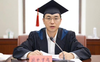 研究生竞选副班长，背后有何考量与动机？