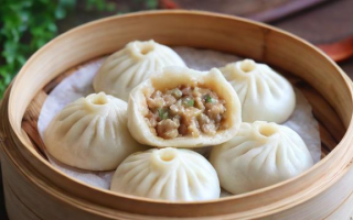 小笼包的馅应该如何制作？