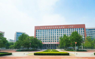 潜山二中教学质量与设施如何？