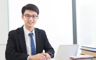 在职研究生究竟学多久？时间安排有何特点？，在职研究生学多久？学习周期受哪些因素左右？，在职研究生要学多久？与全日制时长差异大吗？