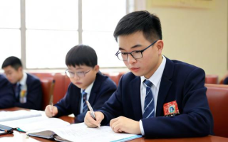 如何报考澳门大学研究生？