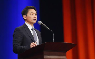 怎么学会演讲（怎么学会演讲怎么能学会演讲）