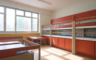 宏路中学宿舍究竟怎么样？