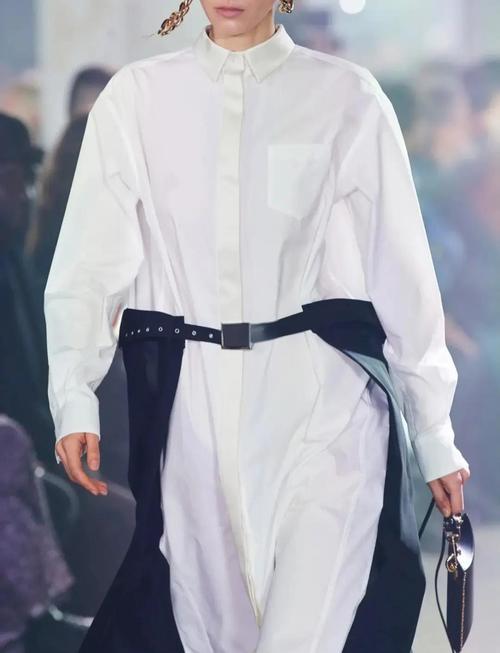 逆向思维服装,如何颠覆传统穿搭逻辑?-图3 逆向思维服装,如何颠覆传统穿搭逻辑?-图3