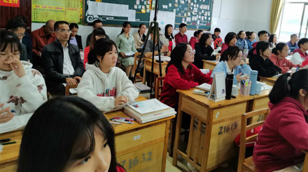 鼎湖中学录取分数线是多少?-图2 鼎湖中学录取分数线是多少?-图2