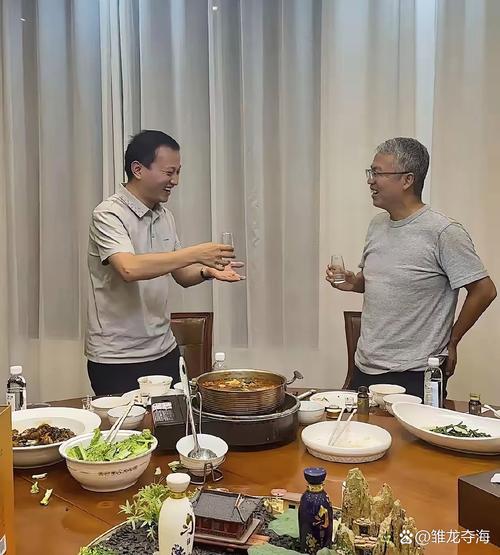 朱伟毕业于哪所大学?-图2 朱伟毕业于哪所大学?-图2