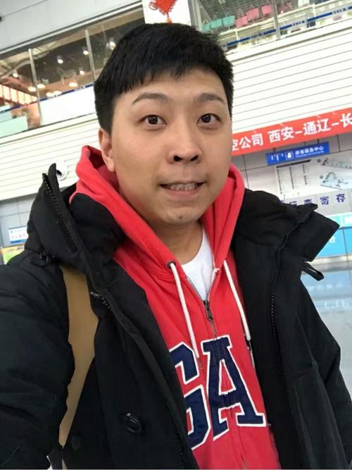 韩苏和万伟，哪个更值得选？-图1