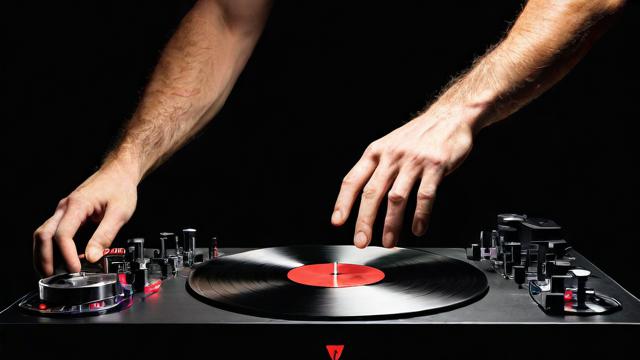 DJ打碟技巧,如何操作打碟机混音?-第1张图片-益智教育网 DJ打碟技巧,如何操作打碟机混音?-第1张图片-益智教育网