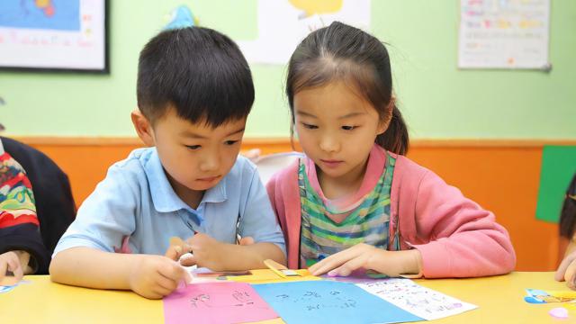 如何有效教授幼儿园英语课程?-第1张图片-益智教育网 如何有效教授幼儿园英语课程?-第1张图片-益智教育网