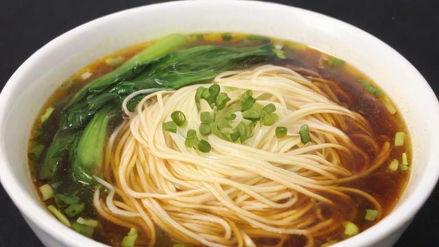 抻面怎么煮才筋道爽滑?5个技巧复刻面馆美味-第1张图片-益智教育网 抻面怎么煮才筋道爽滑?5个技巧复刻面馆美味-第1张图片-益智教育网