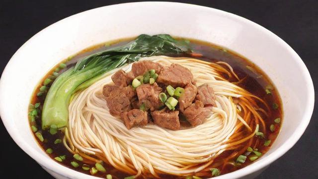 抻面怎么煮才筋道爽滑?5个技巧复刻面馆美味-第2张图片-益智教育网 抻面怎么煮才筋道爽滑?5个技巧复刻面馆美味-第2张图片-益智教育网