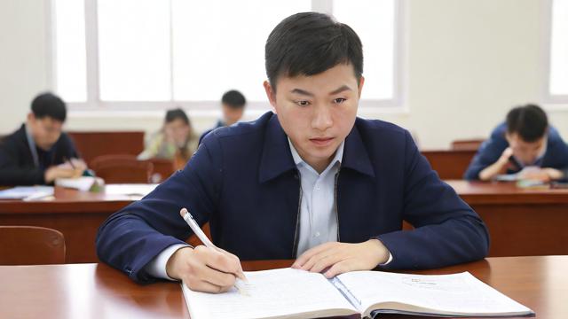 如何办理教师资格证，具体流程和条件是什么？-第1张图片-益智教育网