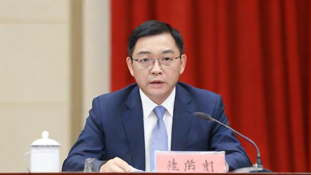 如何掌握上台发言的技巧与要点？-第1张图片-益智教育网