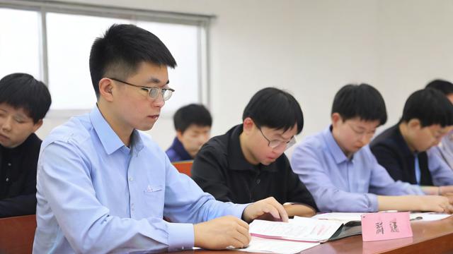 艺考落榜后有哪些出路?如何调整心态与规划未来?-第2张图片-益智教育网 艺考落榜后有哪些出路?如何调整心态与规划未来?-第2张图片-益智教育网