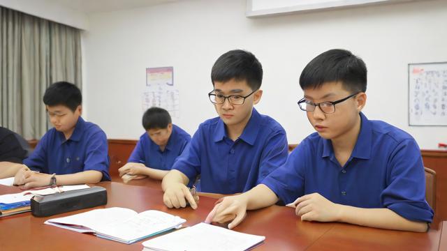 英才班值得上吗?真实体验与优缺点解析-第1张图片-益智教育网 英才班值得上吗?真实体验与优缺点解析-第1张图片-益智教育网