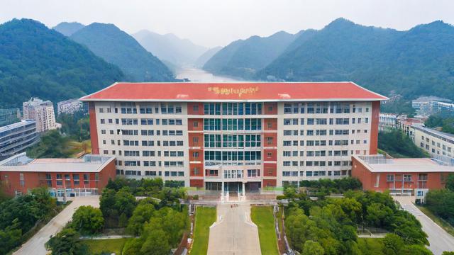 恩施市金峰高中怎么样-第2张图片-益智教育网