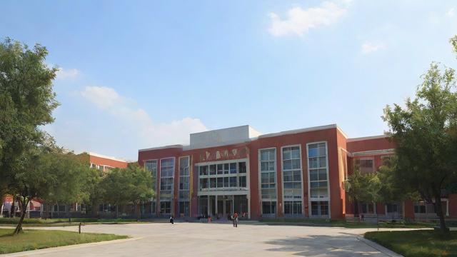 西安铁一中高中适合孩子吗?全面解析教学质量与培养模式-第1张图片-益智教育网 西安铁一中高中适合孩子吗?全面解析教学质量与培养模式-第1张图片-益智教育网