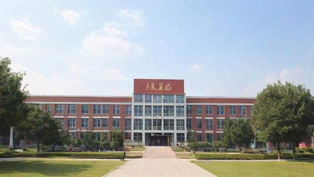 西安铁一中高中适合孩子吗?全面解析教学质量与培养模式-第2张图片-益智教育网 西安铁一中高中适合孩子吗?全面解析教学质量与培养模式-第2张图片-益智教育网