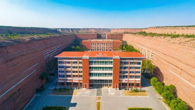 江苏瓜州学校教学质量如何,环境设施怎样?-第2张图片-益智教育网 江苏瓜州学校教学质量如何,环境设施怎样?-第2张图片-益智教育网