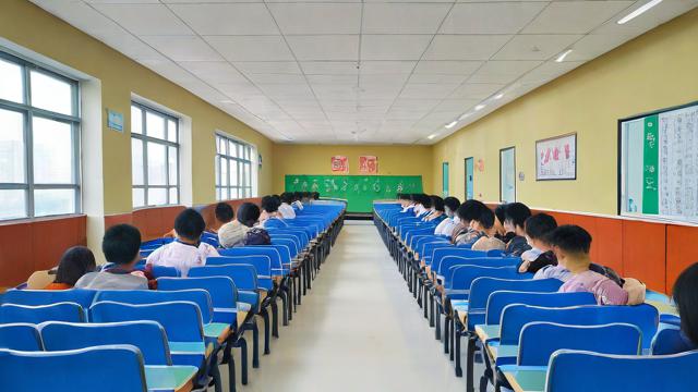 合肥中考进考场有哪些流程和注意事项?-第1张图片-益智教育网 合肥中考进考场有哪些流程和注意事项?-第1张图片-益智教育网