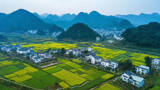 写家乡怎么样写,如何生动描绘家乡风貌,写作技巧与心得分享?-第1张图片-益智教育网 写家乡怎么样写,如何生动描绘家乡风貌,写作技巧与心得分享?-第1张图片-益智教育网