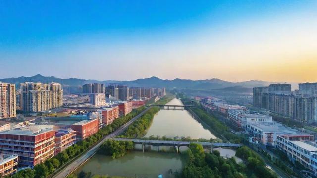 吕梁市中考成绩如何？现状与未来趋势解析-第2张图片-益智教育网