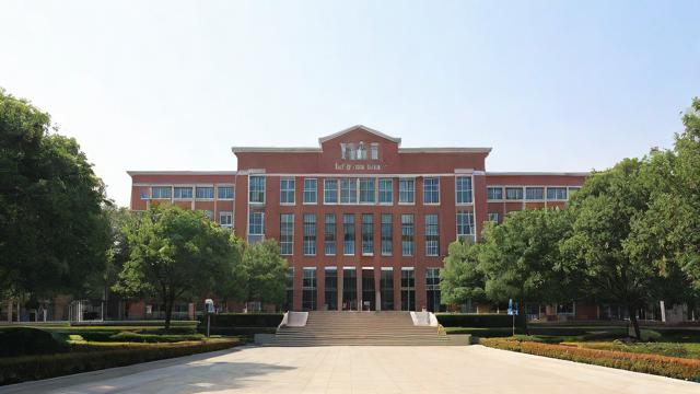 南京市第十二中学怎么样?探秘老牌名校的底蕴与新生-第2张图片-益智教育网 南京市第十二中学怎么样?探秘老牌名校的底蕴与新生-第2张图片-益智教育网