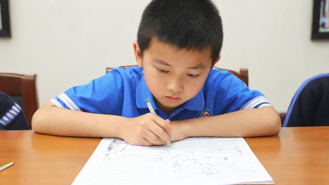 初中生怎么样字迹有特色-第2张图片-益智教育网 初中生怎么样字迹有特色-第2张图片-益智教育网