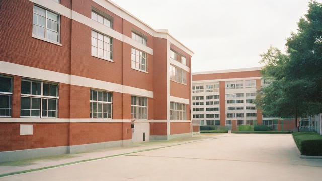 公私合营中学的优缺点?-第1张图片-益智教育网 公私合营中学的优缺点?-第1张图片-益智教育网