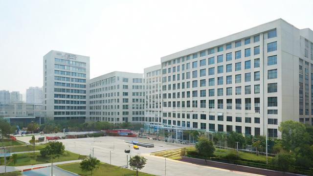 郑州18中的教学设备是否满足现代化教育需求?-第1张图片-益智教育网 郑州18中的教学设备是否满足现代化教育需求?-第1张图片-益智教育网