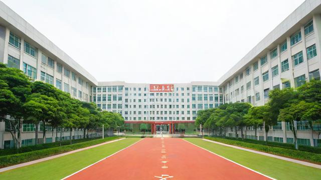 番禺仲元初中教学质量和校园环境究竟如何?-第1张图片-益智教育网 番禺仲元初中教学质量和校园环境究竟如何?-第1张图片-益智教育网