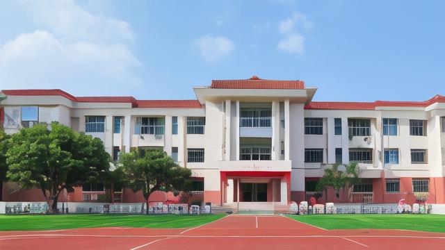 湖北荆门一中教学质量和校园环境究竟如何?-第2张图片-益智教育网 湖北荆门一中教学质量和校园环境究竟如何?-第2张图片-益智教育网