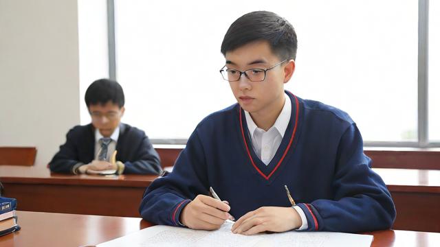 在职研究生课程培训,究竟能为职场人带来哪些实际提升?-第2张图片-益智教育网 在职研究生课程培训,究竟能为职场人带来哪些实际提升?-第2张图片-益智教育网