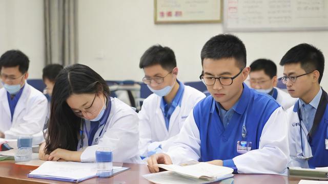 武科大临床研究生如何培养卓越医学人才?-第1张图片-益智教育网 武科大临床研究生如何培养卓越医学人才?-第1张图片-益智教育网