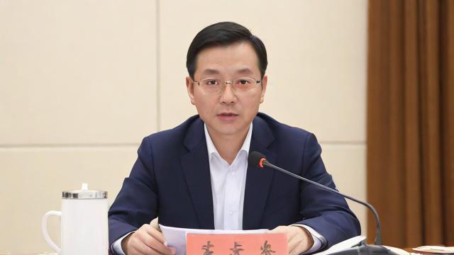 尹忠刚研究生如何深耕学术前沿?-第1张图片-益智教育网 尹忠刚研究生如何深耕学术前沿?-第1张图片-益智教育网