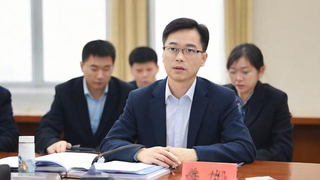 研究生教师转正后薪资待遇如何?详解标准与构成-第1张图片-益智教育网 研究生教师转正后薪资待遇如何?详解标准与构成-第1张图片-益智教育网