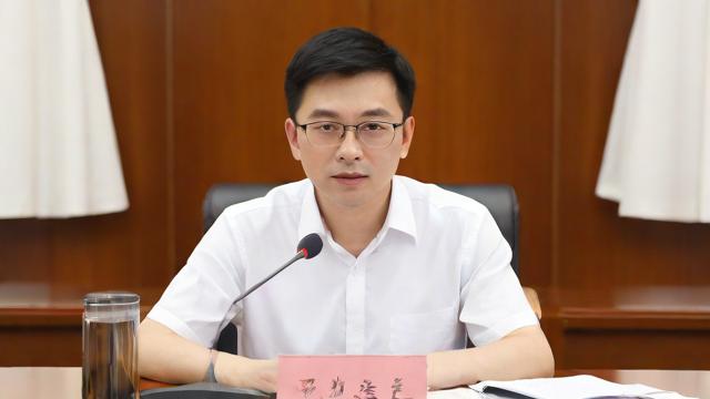 徐奕研究生,学术探索如何促进个人成长?-第1张图片-益智教育网 徐奕研究生,学术探索如何促进个人成长?-第1张图片-益智教育网