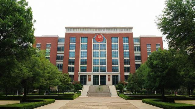 江苏大学老研究生楼有何历史与学术价值?-第1张图片-益智教育网 江苏大学老研究生楼有何历史与学术价值?-第1张图片-益智教育网